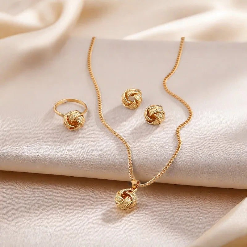 New Fashion Metal Jewelry Three-dimensional Ring Earring Necklace Three Piece Set Creative Design Sense Set Jewelry Ожерелье