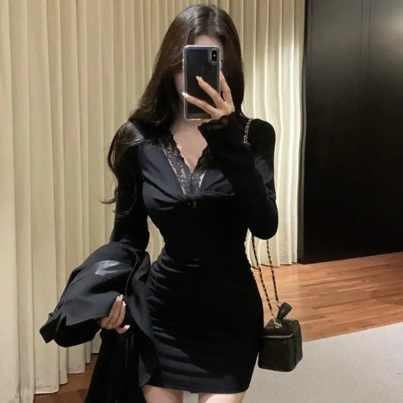 長袖ブラックミニドレス ヴィンテージ セクシー レディース レースパッチワーク Y2K美学 ハイウエスト パーティークラブ用 秋新作