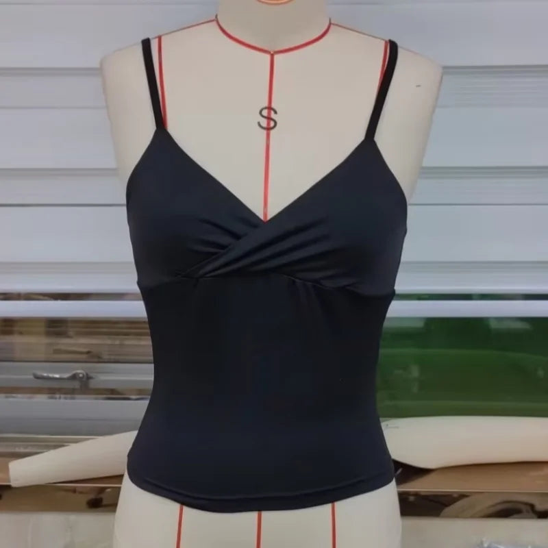 レディースかわいいY2Kスタイル クロップドキャミトップス ノースリーブ オープンバック Vネック 無地 スリムフィット タンクトップ 女性用 バックレスコルセットTシャツ