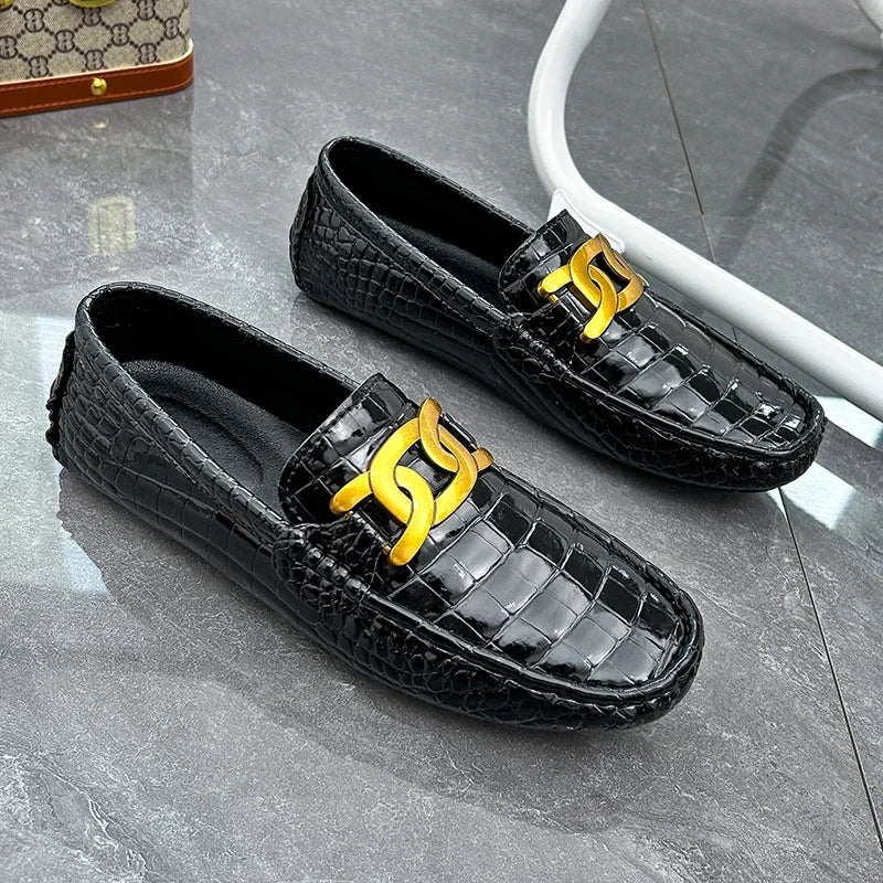 新作レザーローファー メンズ ハンドメイド ドライビングシューズ スリッポンシューズ 男性 高品質 快適 大きいサイズ クラシック カジュアル メンズローファー