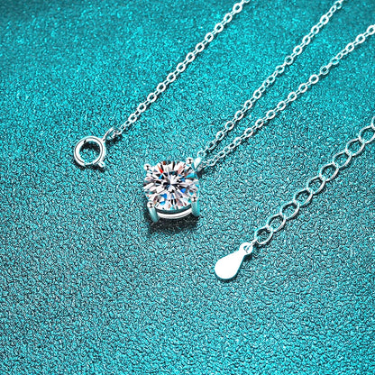 Smyoue 1ct VVS Moissanite Necklace for Women Simulated Lab Diamond Pendant Gift 100% Sterling Silver Wedding Jewelry Four-claw