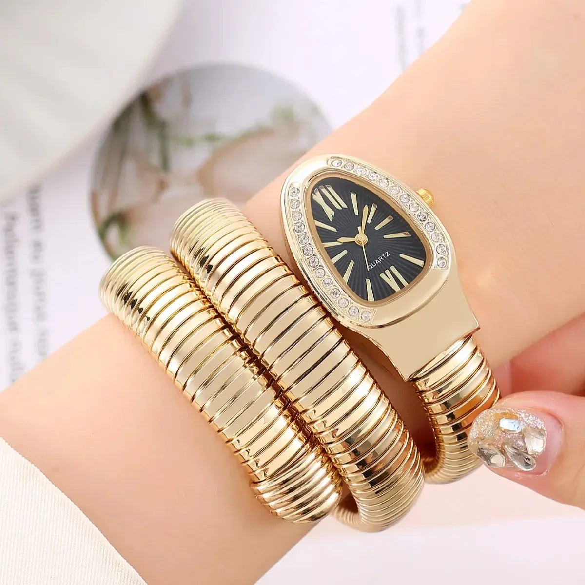 1PC Women Luxury Quartz Watch High-quality Fashion Gold Ladies Wristwatch Only Watch