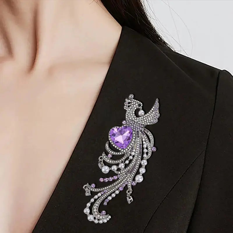 Elegant Classic Crystal Peacock Shining Brooch Pin For Women High-end Exquisite Banquet Party Animals Badges Jewelry Gift