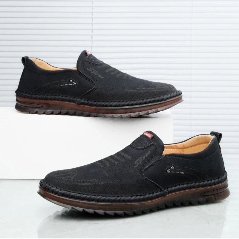 Men Loafers 2025 New Leather Shoes Men's Casual Shoes Moccasins Breathable Sneakers Male Driving Shoes Comfort Flats Plus Size