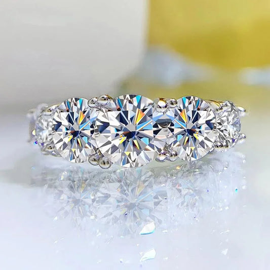18kメッキ 3.6CT オールモアサナイトリング レディース用 5石 スパークリングダイヤモンド ウェディングバンド S925スターリングシルバージュエリー GRA