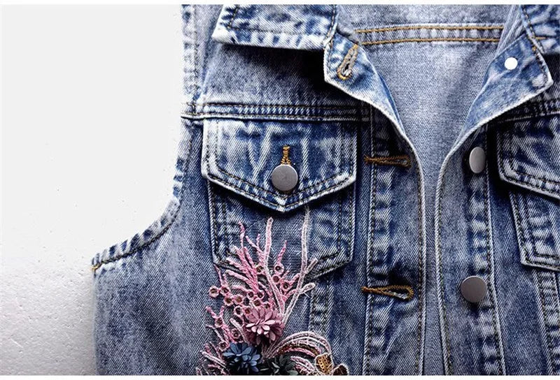 Women Denim Vest Jacket New Autumn Embroidery Beads Sleeveless Vintage Hole Jeans Vest Jacket Overcoat Female Tops Waistcoat