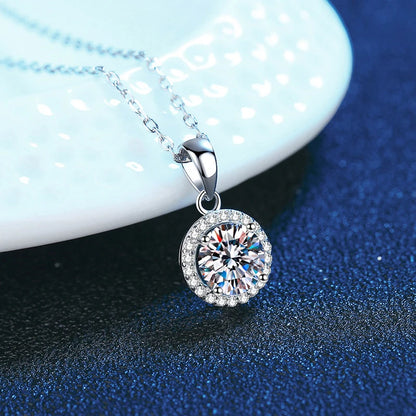 NeeTim 1 Carat Real Moissanite Pendant For Women Lab Diamond Necklace 925 Sterling Silver Fine Jewelry Girl Valentine's Day Gift