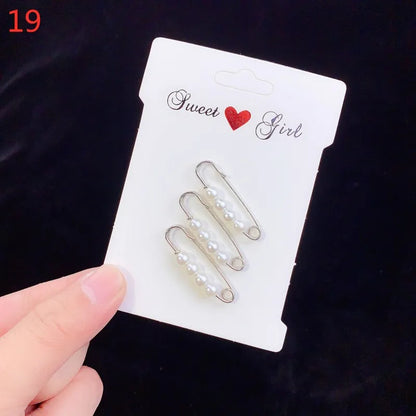 Fashion Crystal Pin Waist Buckle Fixed Strap Charm Safety Brooch Anti Fall Sweater Cardigan Clip Chain Pearls Brooches Jewelry