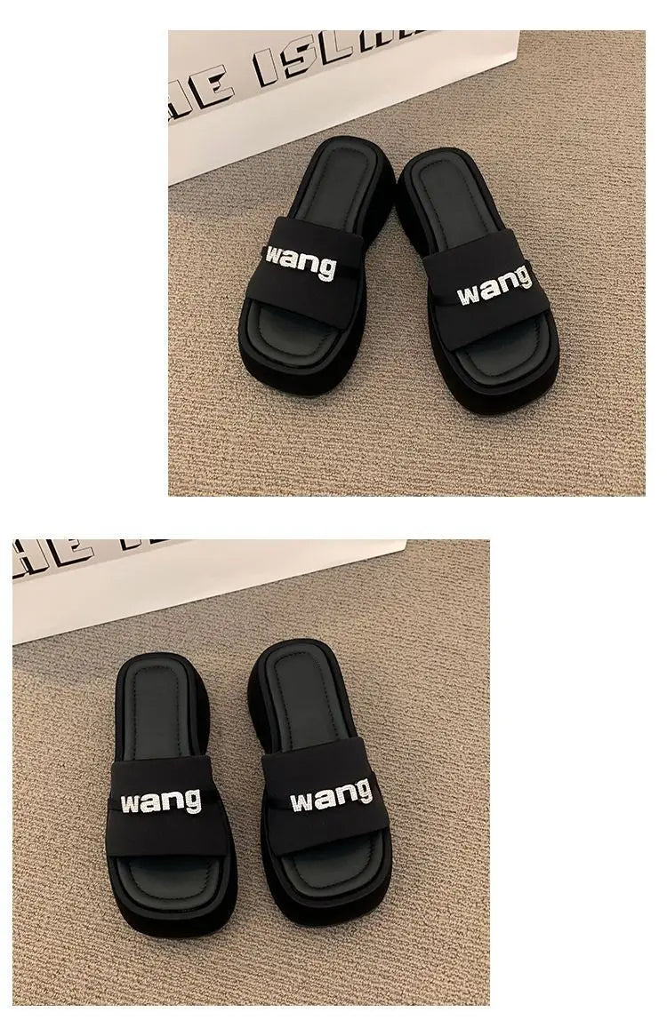 Women's Slippers 2025 New Fashion Comfortable Platform Sandals Concise Outdoor Women‘s Closed Toe Beach Muje Summer Shoes
