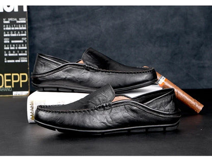Men Loafers 2024 New Leather Shoes Men‘s Casual Shoes Moccasins Breathable Sneakers Men Driving Shoes Comfort Flats Plus Size 46