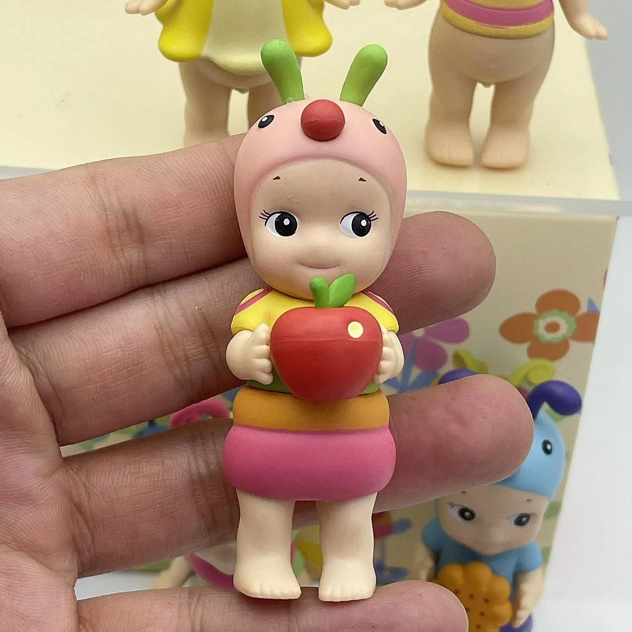 ソニーエンジェル ブラインドボックス ミニフィギュア バグズワールド限定シリーズ アニメフィギュア かわいい人形 子供用 クリスマス 誕生日 ギフト 6個