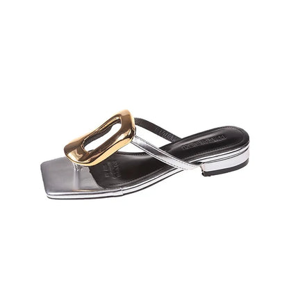 Flats 2024 Women Flip Flops New Summer Casual Slides Beach Ladies Slippers Outside Metal Decoration Female Shoes for Slippers