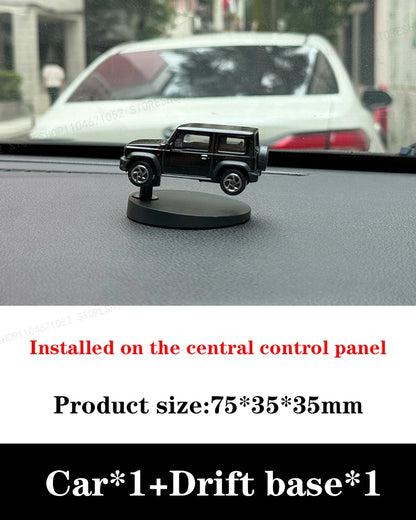 車用ドリフト回転オーナメント　車用ダッシュボード回転レーシングモデルデコ　個性的な車用センターコンソール　カートゥーン　スズキ ジムニー用