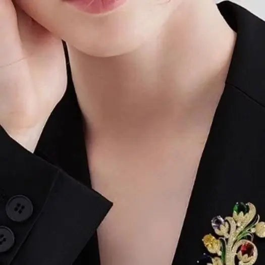 Elegant Classic Crystal Peacock Shining Brooch Pin For Women High-end Exquisite Banquet Party Animals Badges Jewelry Gift