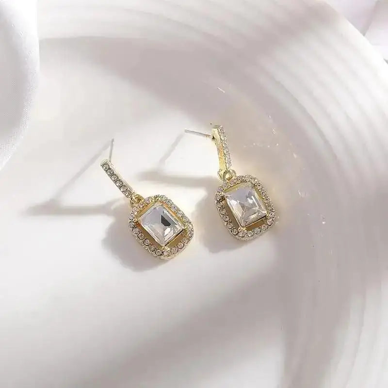 925 Silver Needle Korean Fashion Water Drop Pearl Earrings For Women Jewelry 2025 Trending New Women's Elegant Palace Earrings