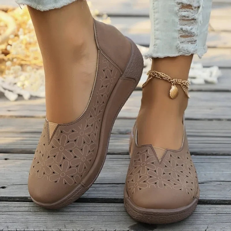 Loafers Women's Large Size 2024 Summer New Round Head Laser Hollowing Comfortable Thick Sole Single Shoes Zapatos De Mujer