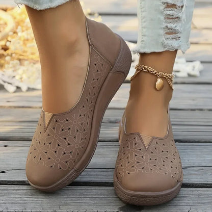 Loafers Women's Large Size 2024 Summer New Round Head Laser Hollowing Comfortable Thick Sole Single Shoes Zapatos De Mujer