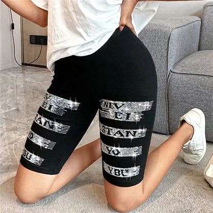 ブラックストレッチラインストーンスキニーホットパンツ レディースレギンス パールレター入り ホットドリル ニー丈伸縮パンツ スリムヨガレギンス