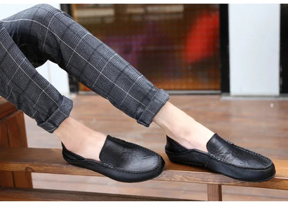Men Loafers 2024 New Leather Shoes Men‘s Casual Shoes Moccasins Breathable Sneakers Men Driving Shoes Comfort Flats Plus Size 46