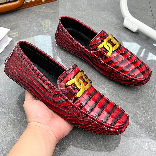 新作レザーローファー メンズ ハンドメイド ドライビングシューズ スリッポンシューズ 男性 高品質 快適 大きいサイズ クラシック カジュアル メンズローファー