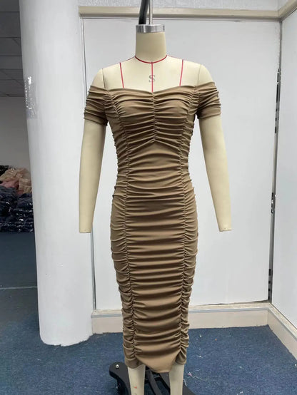 夏の新作無地ノースリーブコンデンスドレスレディースロングスカートエレガントな気質女性Vestidosワンショルダープリーツドレス