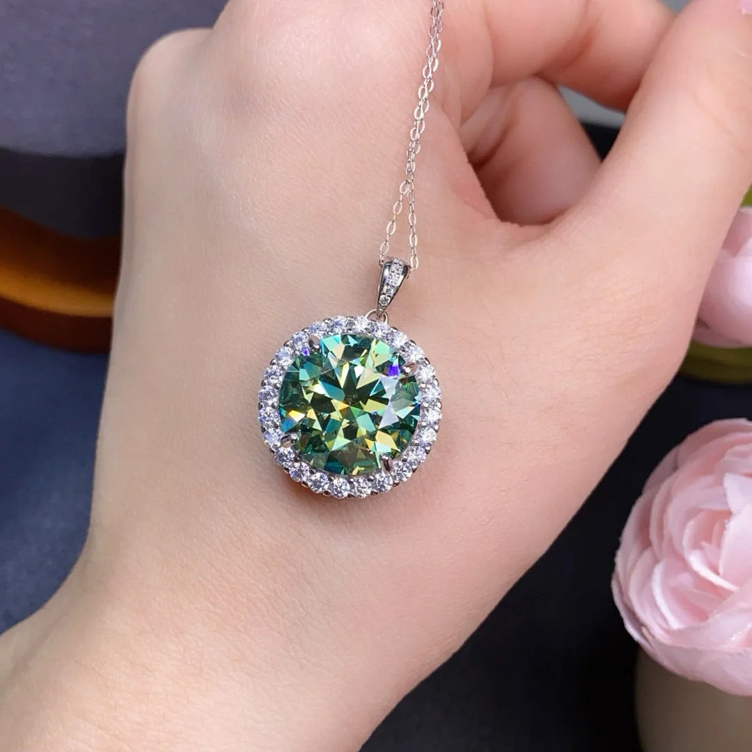 10ct Green Moissanite Pendant Necklace, Colored Diamond Crown Design, Fashion Minimalist Collarbone Chain
