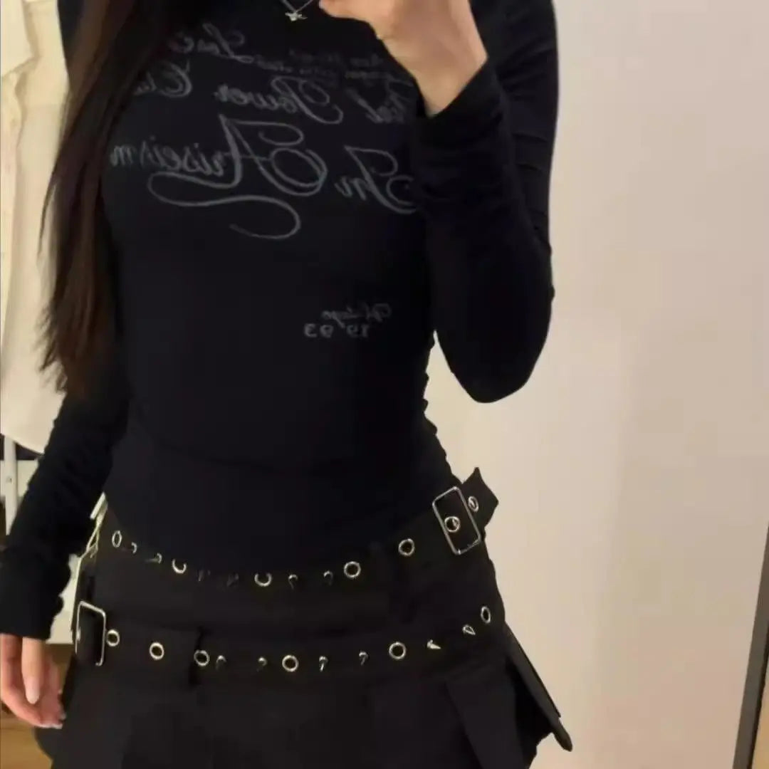 夏の女性のための新しいファッションデザインのダブルベルトプリーツスカート、韓国風の万能ハイウエストスリムショートスカート