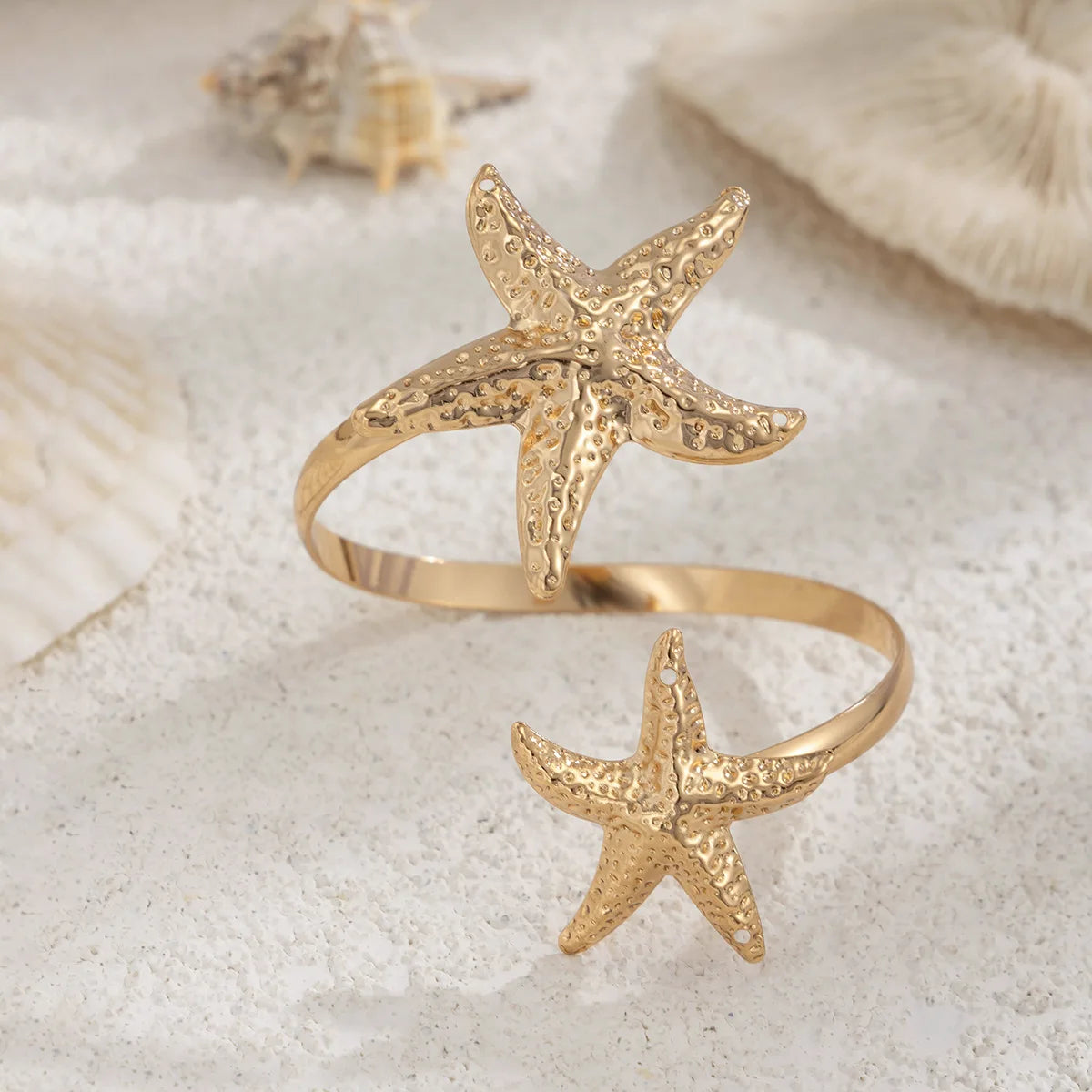 Women's European and American Fashion Gold Color Starfish Arm Chain Bracelet Summer Beach Travel Banquet Party Dress Up Gift