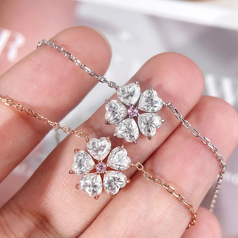 Smyoue 5*5mm ハートカット認定モアサナイトネックレスペンダント 18kメッキ 女の子用ウェディングジュエリー 100%本物 925純銀チェーン