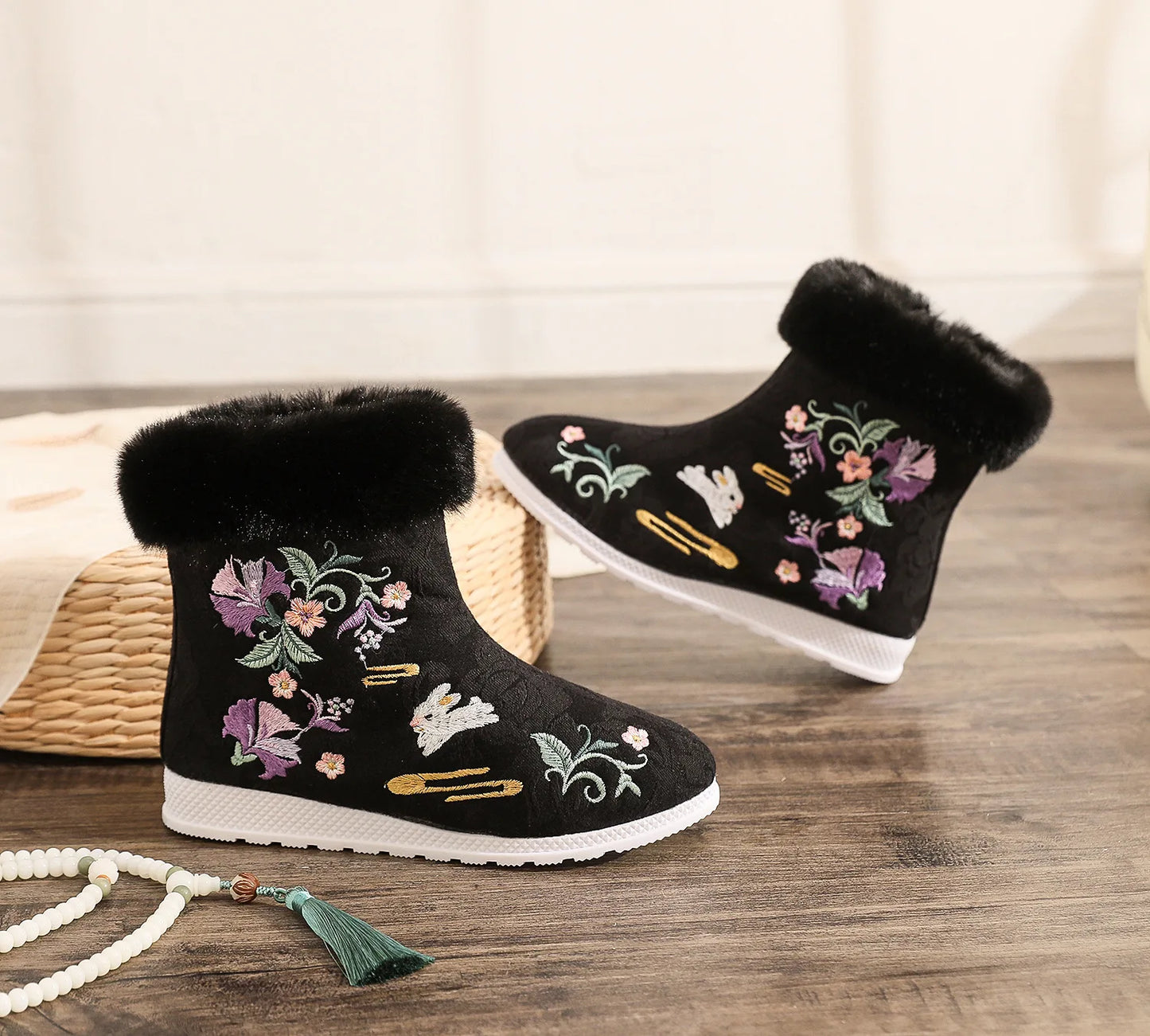 ファッション冬用ブーツ レディースシューズ エスニックスタイル 刺繍入りショートブーツ レディース 暖かいスノーシューズ 女性用 アンティークダンス フラットブーツ