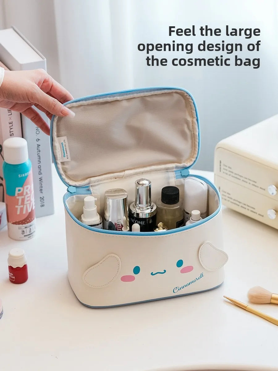 Sanrio Kuromi Hello Kitty Cinnamoroll シンプルでかわいいキャラクター メイクポーチ 大容量 高い美観 旅行用ポータブル収納バッグ