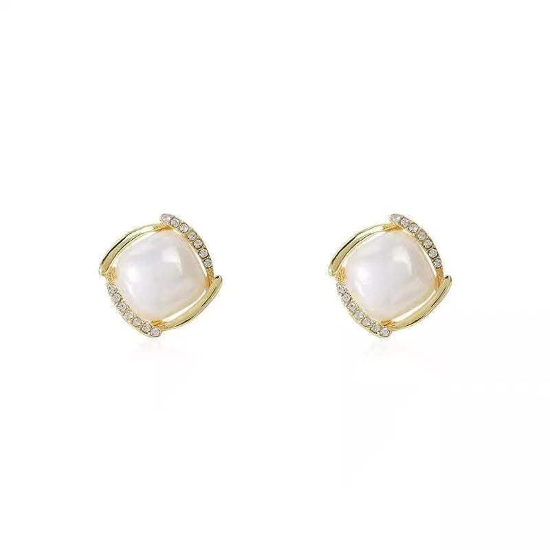 925 Silver Needle Korean Fashion Pearl Stud Earrings For Women Jewelry 2025 Trending New Vintage French Women's Crystal Earrings