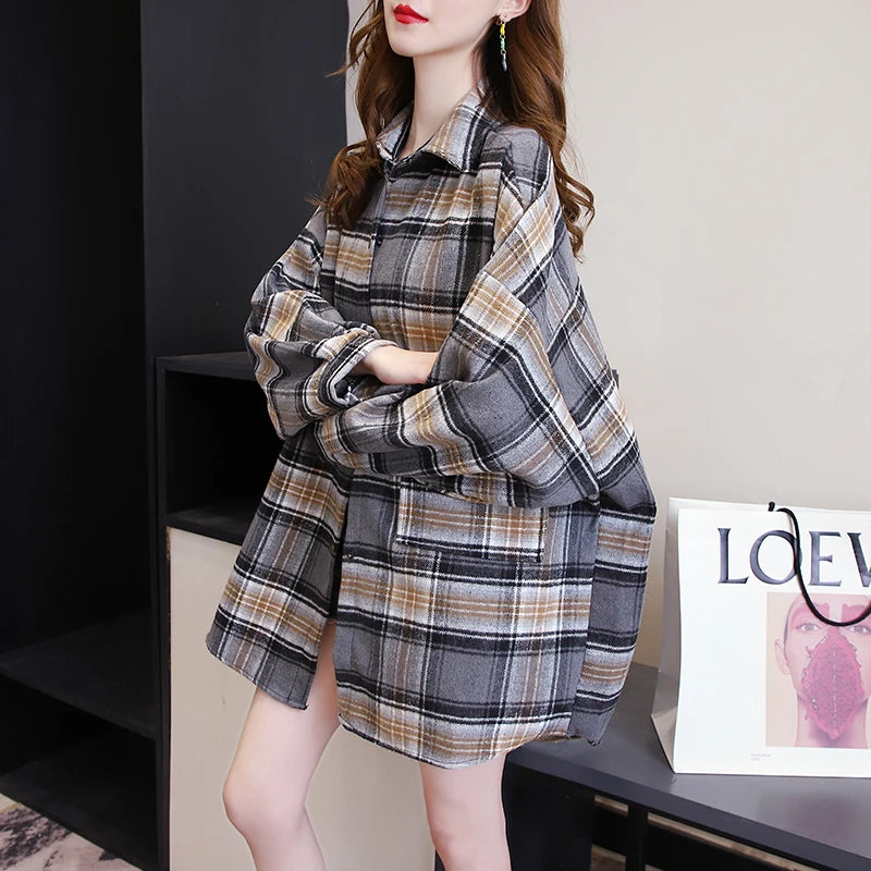 Women Tartan Shirt Long Sleeve Collared Button Up Oversized Plaid Shirt Jacket Grunge Fashion Teenage Girl Spring Summer Outfit