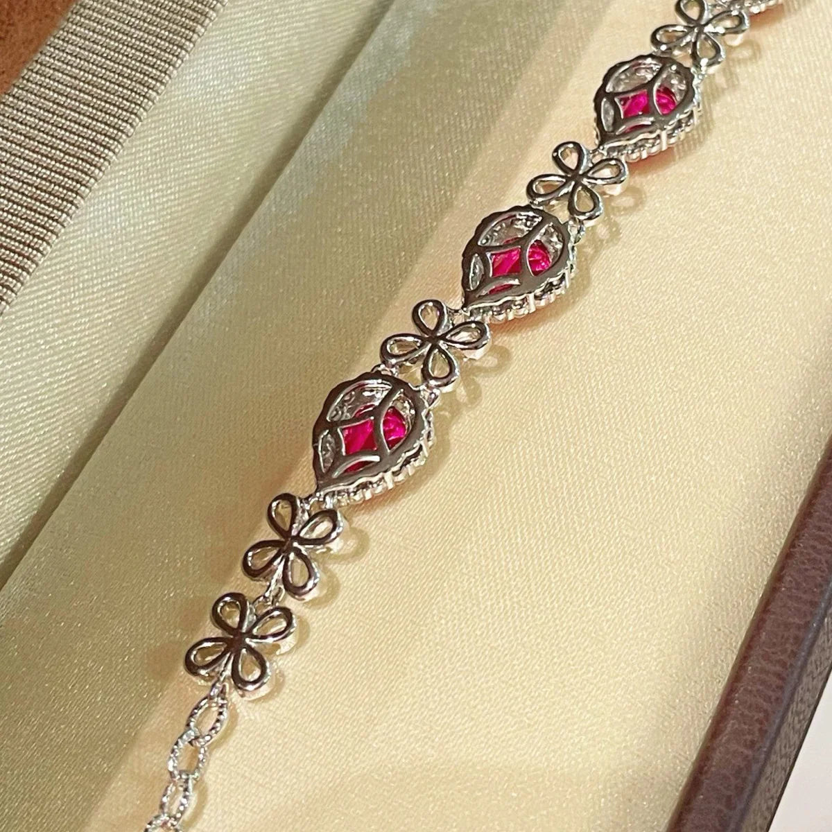 OEVAS S925 シルバープレート 18K ゴールド ラボグロウンルビー／ハイカーボンダイヤモンド ブレスレット レディース用 キラキラ輝くラグジュアリーラボダイヤモンドブレスレット
