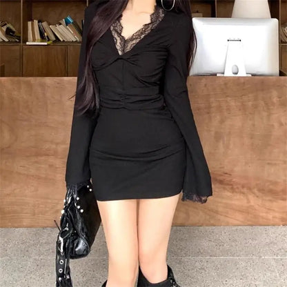長袖ブラックミニドレス ヴィンテージ セクシー レディース レースパッチワーク Y2K美学 ハイウエスト パーティークラブ用 秋新作