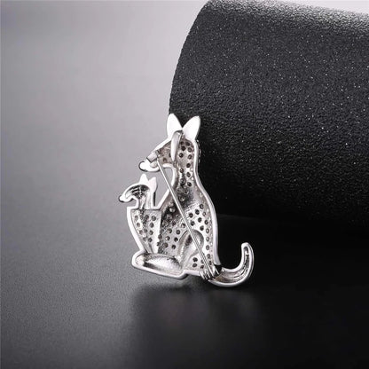 Clear White CZ Kangaroo Mother and Child Brooches Pin for Woman Cubic Zirconia Pave Setting Luxury Style Jewelry Gift for Her