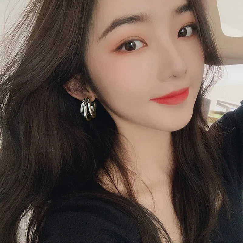 925 Silver Needle Korean Big Elegant Earrings For Woman Metal Jewelry 2025 Trending Vintage Geometric Women's Earrings Z40